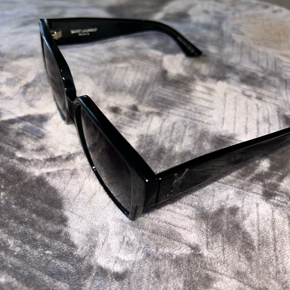 Yves Saint Laurent Sunglasses - Square SL M9 Sunglasses Black - Picture 4 of 15